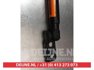 Kia Sorento Gasdemper rechts-achter O294975 foto 3