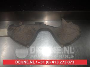 Gebruikte Distributiedeksel Hyundai Santa Fe I 2.7 V6 24V 4x4 Autom. Prijs € 35,00 Margeregeling aangeboden door V.Deijne Jap.Auto-onderdelen BV