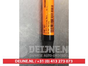Hyundai I30 Gasdämpfer links hinten O293631 foto 3