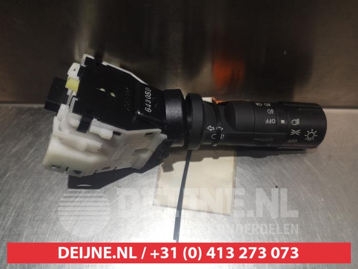Nissan Qashqai Licht Schakelaar O306761