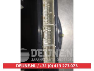 Toyota Previa Kachel Bedieningspaneel O306281 foto 3