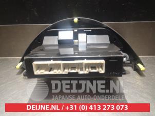 Toyota Previa Kachel Bedieningspaneel O306281 foto 2