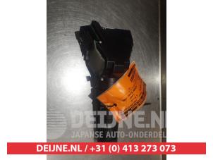 Nissan Navara Ruitenwis Schakelaar O309772 foto 3