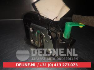 Nissan Navara Door lock mechanism 4-door, front left O279529 photo 3
