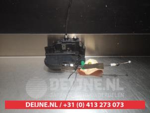 Nissan Navara Door lock mechanism 4-door, front left O279529 photo 2