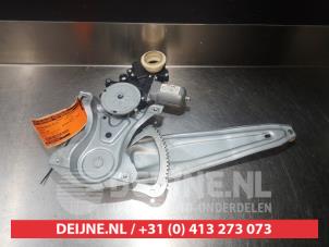 Toyota Verso Ruitmechaniek 4Deurs links-achter O290970 foto 2
