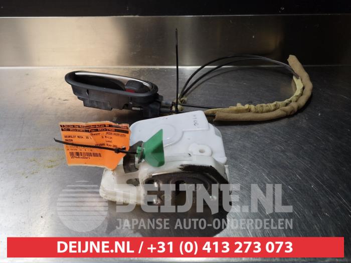 Mazda 2 Deurslot Mechaniek 2Deurs links O278996
