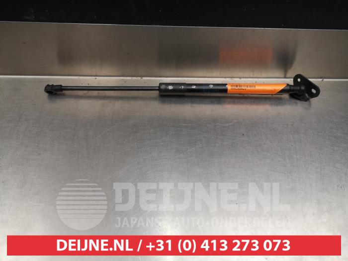Toyota Yaris Gasdemper links-achter O294495