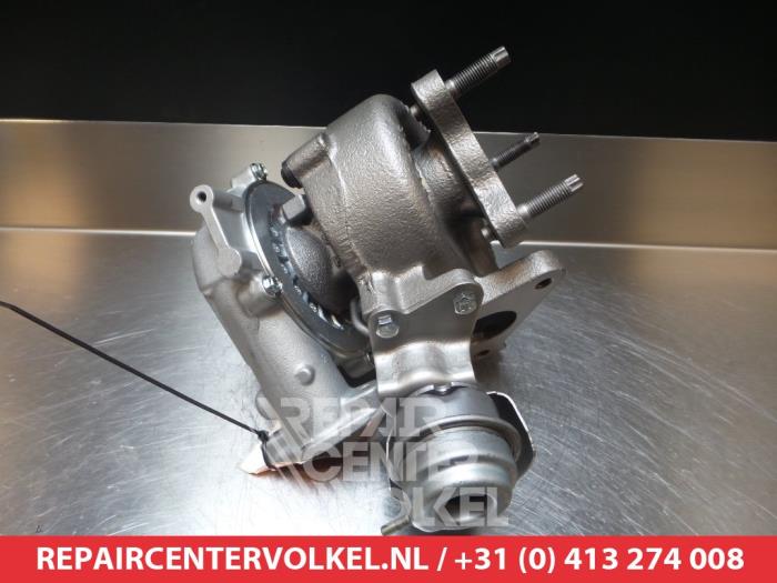 Nissan Primera Turbo O365720