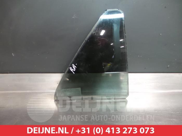 Toyota Avensis Driehoeks Ruit rechts-achter O290169