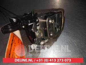 Nissan Micra Deurslot Mechaniek 4Deurs rechts-achter O281499 foto 3