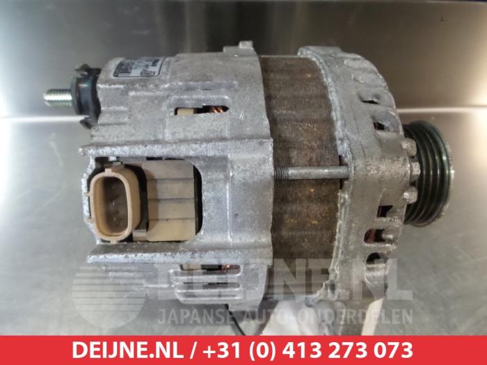 Gebruikte Dynamo Nissan Micra (K13) 1.2 12V Prijs € 40,00 Margeregeling aangeboden door V.Deijne Jap.Auto-onderdelen BV