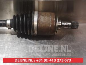 Suzuki Swift Aandrijfas links-voor O318481 foto 3