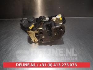 Hyundai Terracan Türschlossmechanik 4-türig rechts hinten O281383 foto 3