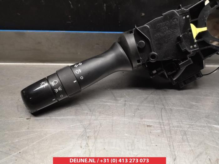 Toyota Avensis Licht Schakelaar O307413