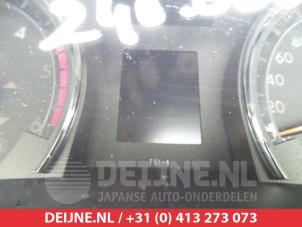 Toyota Avensis Odometer KM O305201 photo 2