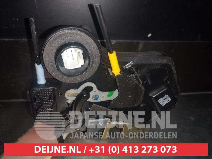 Toyota Corolla Türschlossmechanik 4-türig rechts hinten O281832