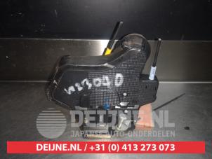 Toyota Corolla Deurslot Mechaniek 4Deurs rechts-achter O281832 foto 2