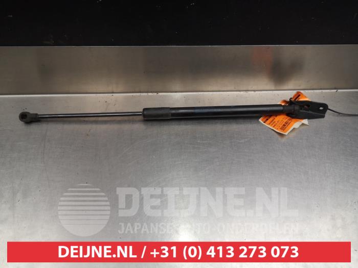 Toyota Auris Rear gas strut, right O295508