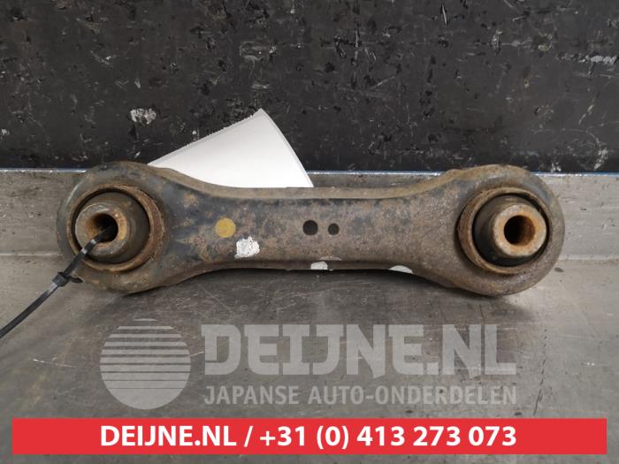 Mitsubishi Outlander Draagarm links-achter O383681
