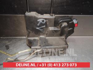 Hyundai Trajet Türschlossmechanik 4-türig rechts vorne O280715 foto 2