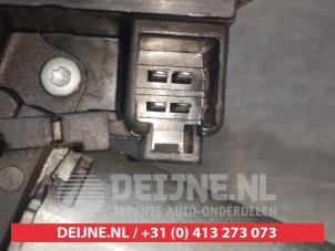 Toyota Yaris Ruitenwissermotor achter O301434 foto 4
