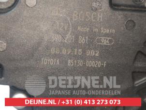 Toyota Yaris Ruitenwissermotor achter O301434 foto 3
