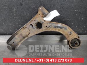 Daihatsu Cuore Querlenker unten rechts vorne O382607 foto 2