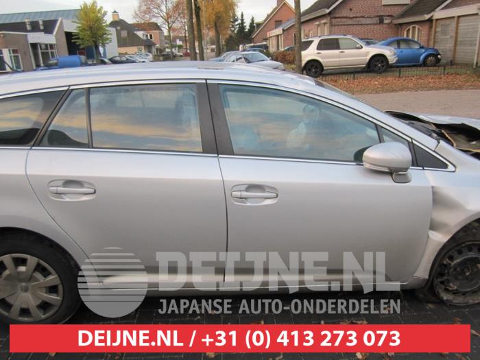 Toyota Avensis Portierruit 4Deurs rechts-achter O288905