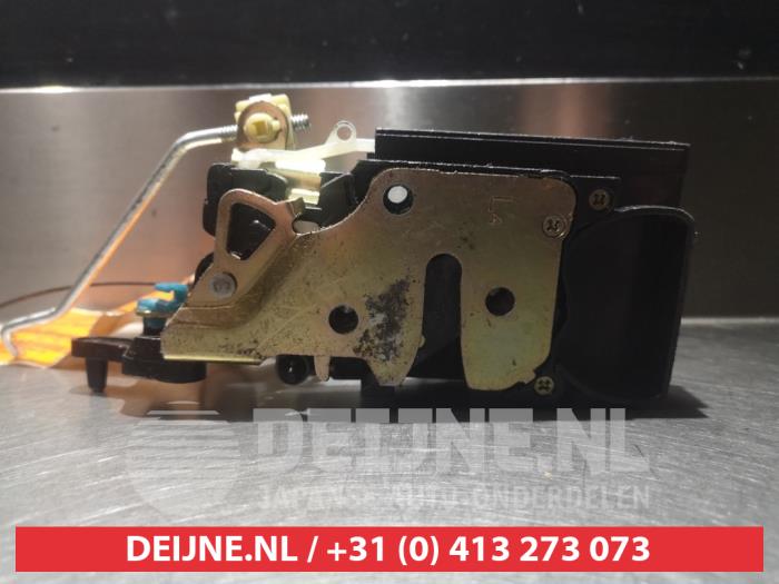Daewoo Tacuma Türschlossmechanik 4-türig links hinten O280277