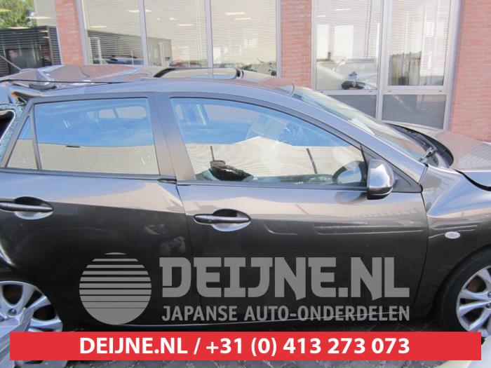 Mazda 3 Driehoeks Ruit rechts-achter O289919