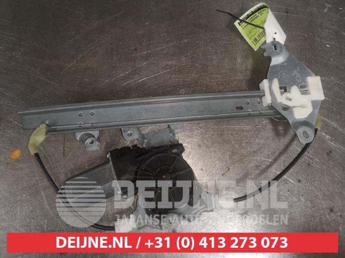 Nissan Qashqai Ruitmechaniek 4Deurs links-achter O290414
