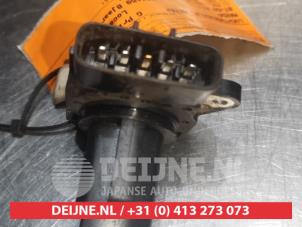 Mazda BT-50 Luchthoeveelheidsmeter O342411 foto 3