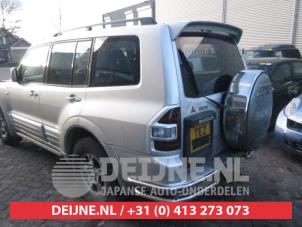 Mitsubishi Pajero Portier 4Deurs links-achter O285465 foto 2