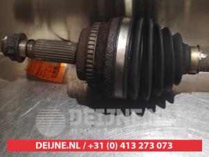 Toyota Rav-4 Aandrijfas links-voor O318743 foto 2