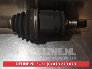Toyota Rav-4 Aandrijfas links-voor O318743 foto 3