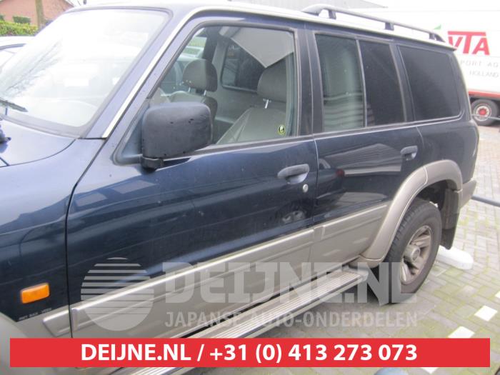 Nissan Patrol Portier 4Deurs links-voor O272331