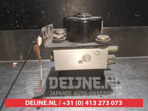 Gebruikte ABS Pomp Ssang Yong Kyron 2.0 M 200 Xdi 16V 4x2 Prijs € 35,00 Margeregeling aangeboden door V.Deijne Jap.Auto-onderdelen BV