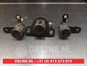Chevrolet Nubira Slotenset Cilinder (compleet) O277669 foto 3