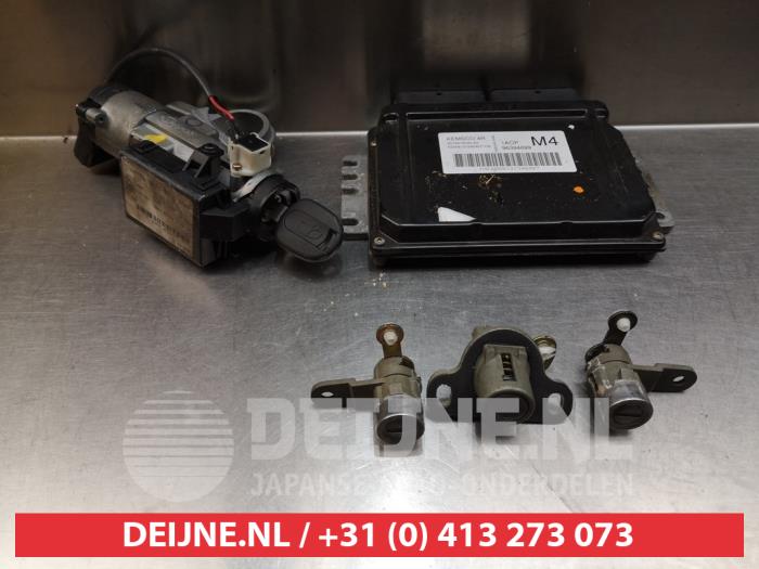 Chevrolet Nubira Ignition lock + key O334600