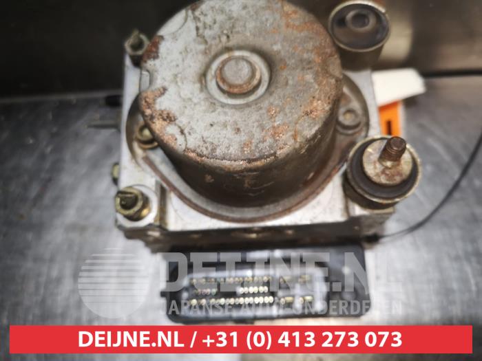 Mazda 323 ABS Pomp O337191