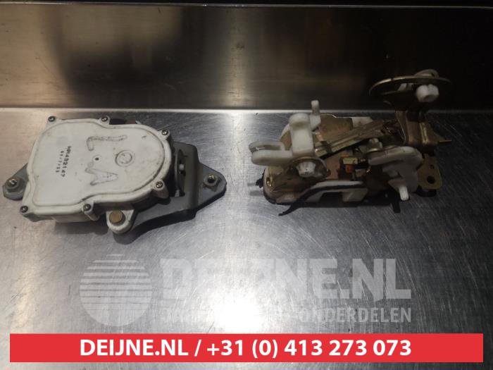 Mitsubishi Pajero Deurslot Mechaniek 4Deurs links-achter O280351
