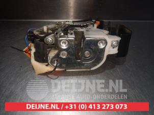 Mitsubishi Colt Türschlossmechanik 4-türig rechts hinten O281663 foto 3