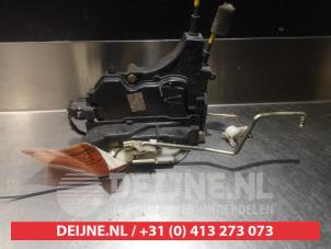 Mitsubishi L200 Door lock mechanism 4-door, front left O279686 photo 3