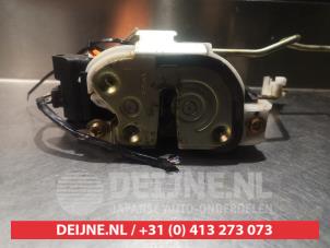 Mitsubishi L200 Door lock mechanism 4-door, front left O279686 photo 2