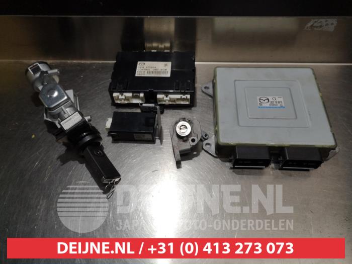 Mazda 5 Kontaktslot+Sleutel O334770