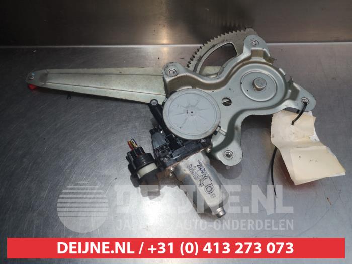 Mitsubishi L200 Ruitmechaniek 4Deurs rechts-achter O291512