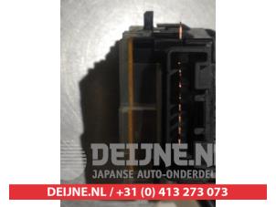 Daihatsu Cuore Ruitenwis Schakelaar O310109 foto 4
