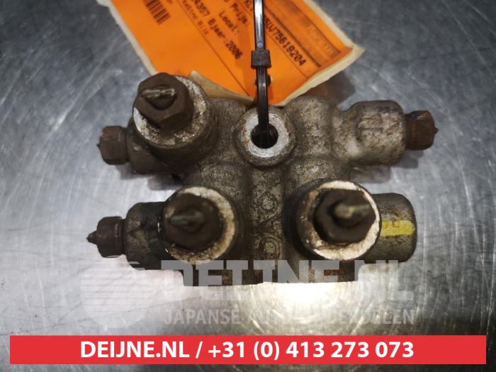Chevrolet Nubira Bremsdruckverteiler O324320