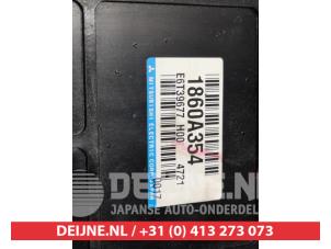 Mitsubishi Pajero Engine management computer O345035 photo 2